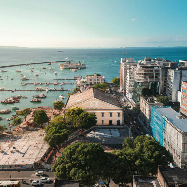 Le marché artisanal Mercado Modelo à Salvador de Bahia au Brésil